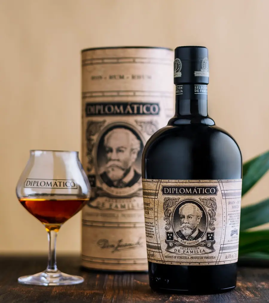Fles Diplomático Spaanse stijl rum