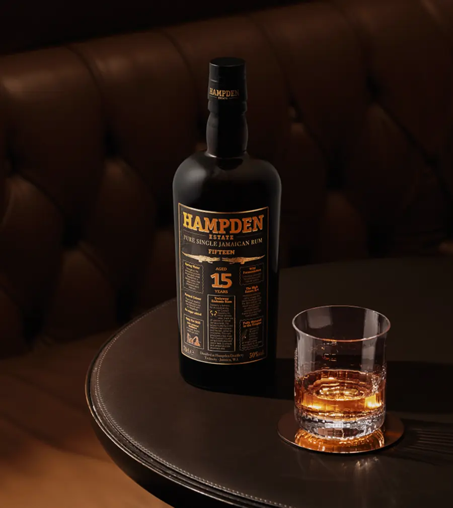 Fles Hampden Britse stijl rum